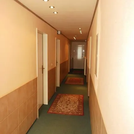Garni Am Heuberg Hotel 2*